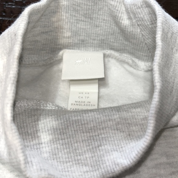 Luxury sport grey sweatshirt - Picture 2 of 3